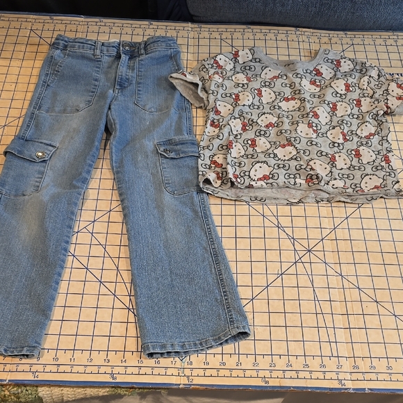 Jessica Simpson Light Blue Denim, Hello kitty t-shirt, sz 8 - Picture 1 of 3
